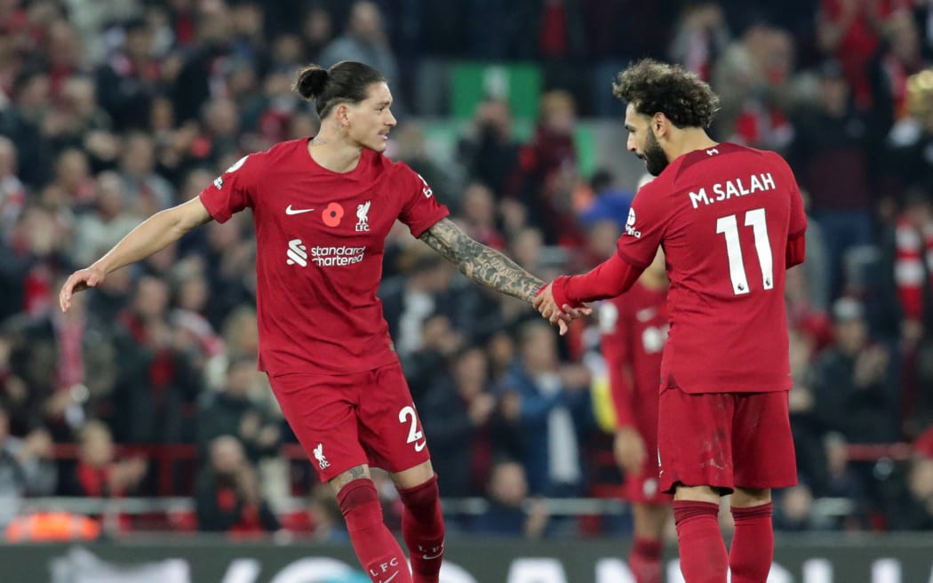 Darwin Nunez (L) of Liverpool and Mohammed Salah.