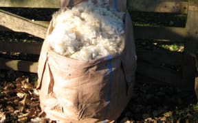 Fadge of wool