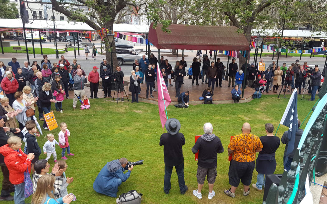 Protesters held union flags and voiced their opposition to the factore closure.
