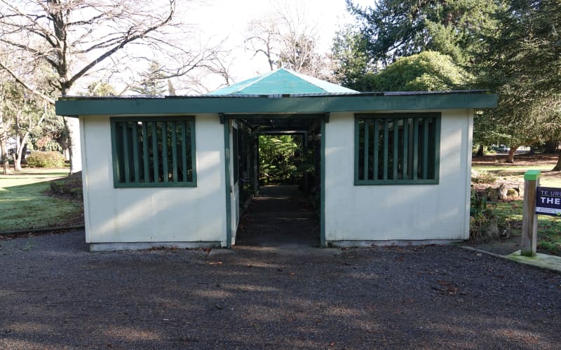 Mystery defecator leaves 'revolting' surprise in Masterton's Queen ...