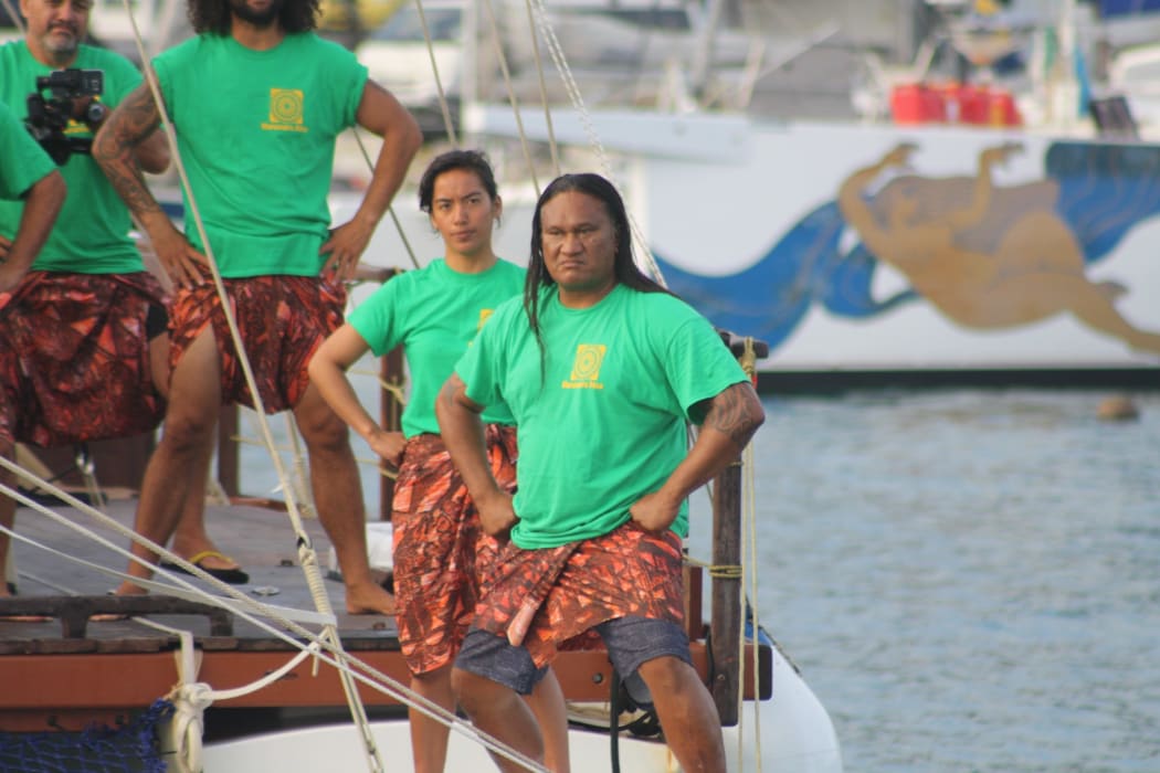 Sam Timoko and Te Marumaru Atua crew members on approach to Rarotonga.