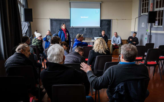 A meeting is held to discuss the Bromley waster water treatment plant