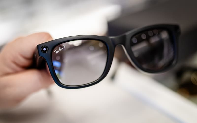 'Great time to be blind': Visually impaired hail AI smart glasses ...