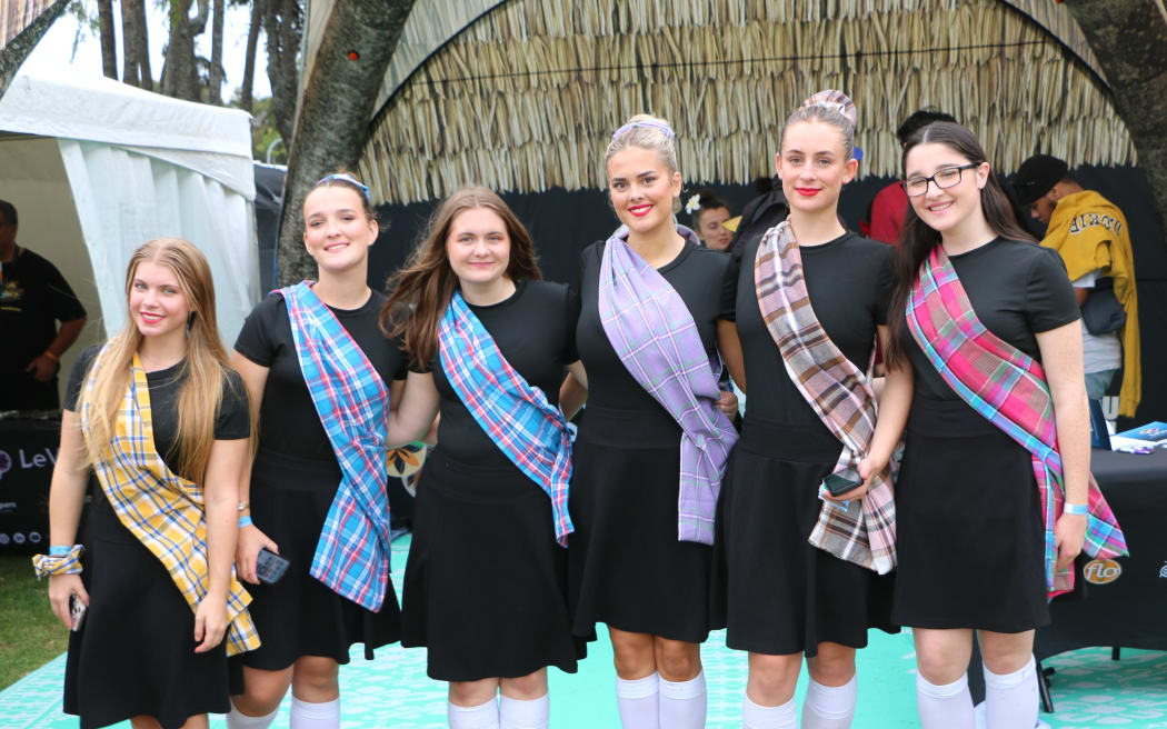 Baradene College 's Scottish group