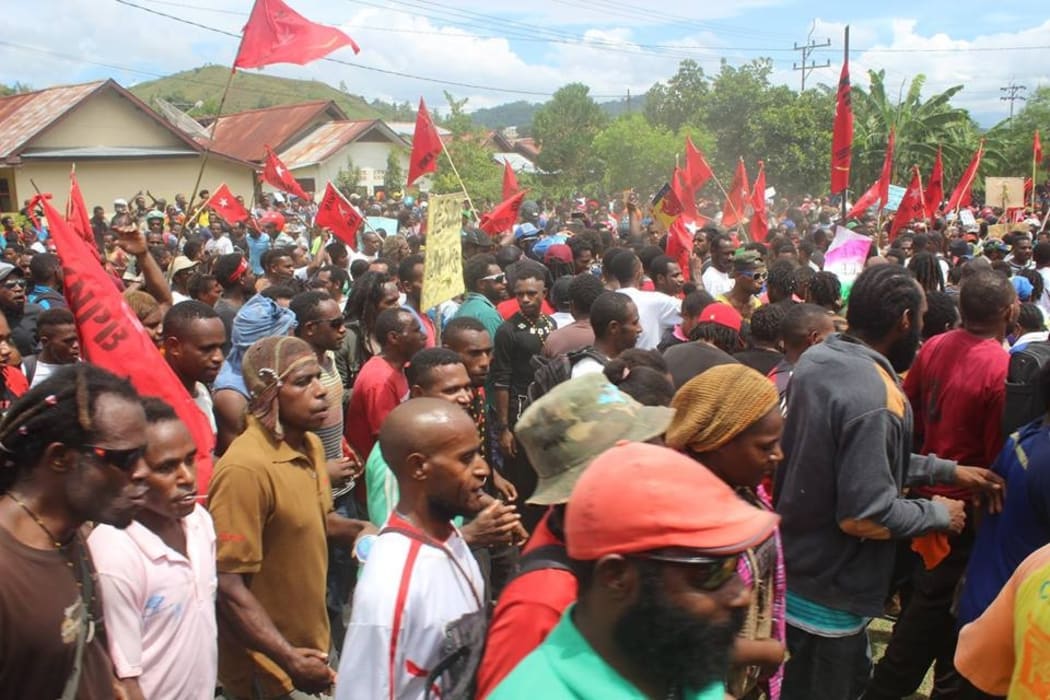 After being moved on by police from Jayapura city central, demonstrators in the Papuan capital moved through Waena.