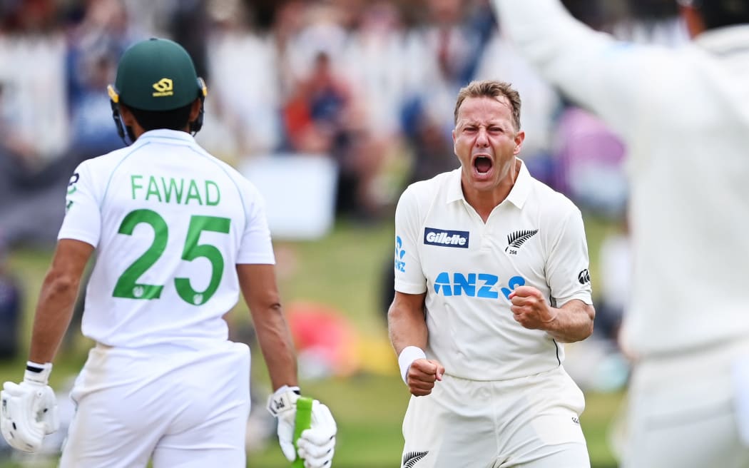 New Zealand's Neil Wagner celebrates the wicket of Fawad Alam.