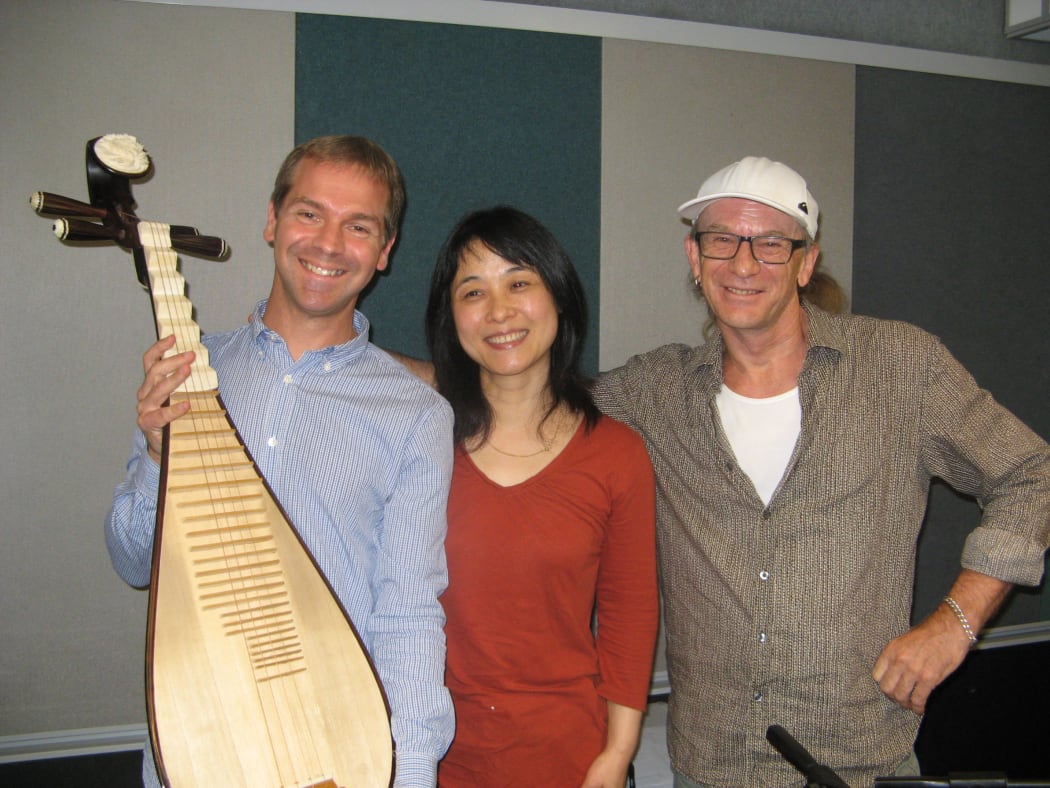 Jeremy Ansell(RNZ) Wu Man, Trevor Reekie(RNZ)