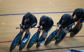 The New Zealand team competes in the men's 4000m team pursuit.
