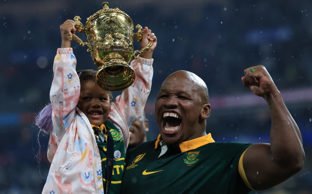England 'unprofessional' over racism allegations: Mbonambi | RNZ News