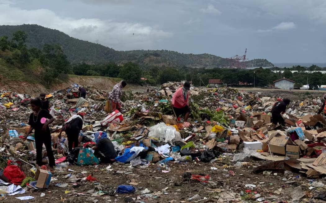 Health authorities say the Tibar rubbish dump near Timor-Leste's capital is making people ill. (ABC News: Vonia Vieira)
