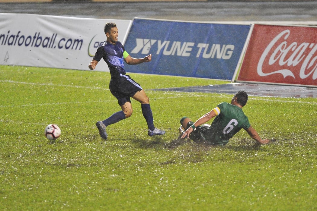 Heavy rain forced the games on match-day one to be moved to Stade Pater from Stade Mahina.