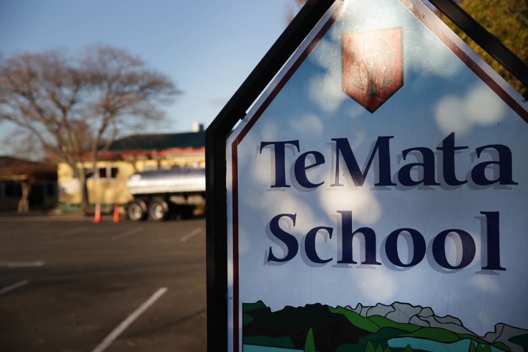 TeMata School is closed due to an outbreak of Campylobacter bacteria in Havelock North.