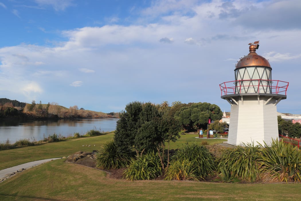 Waiora : lighthouse and river