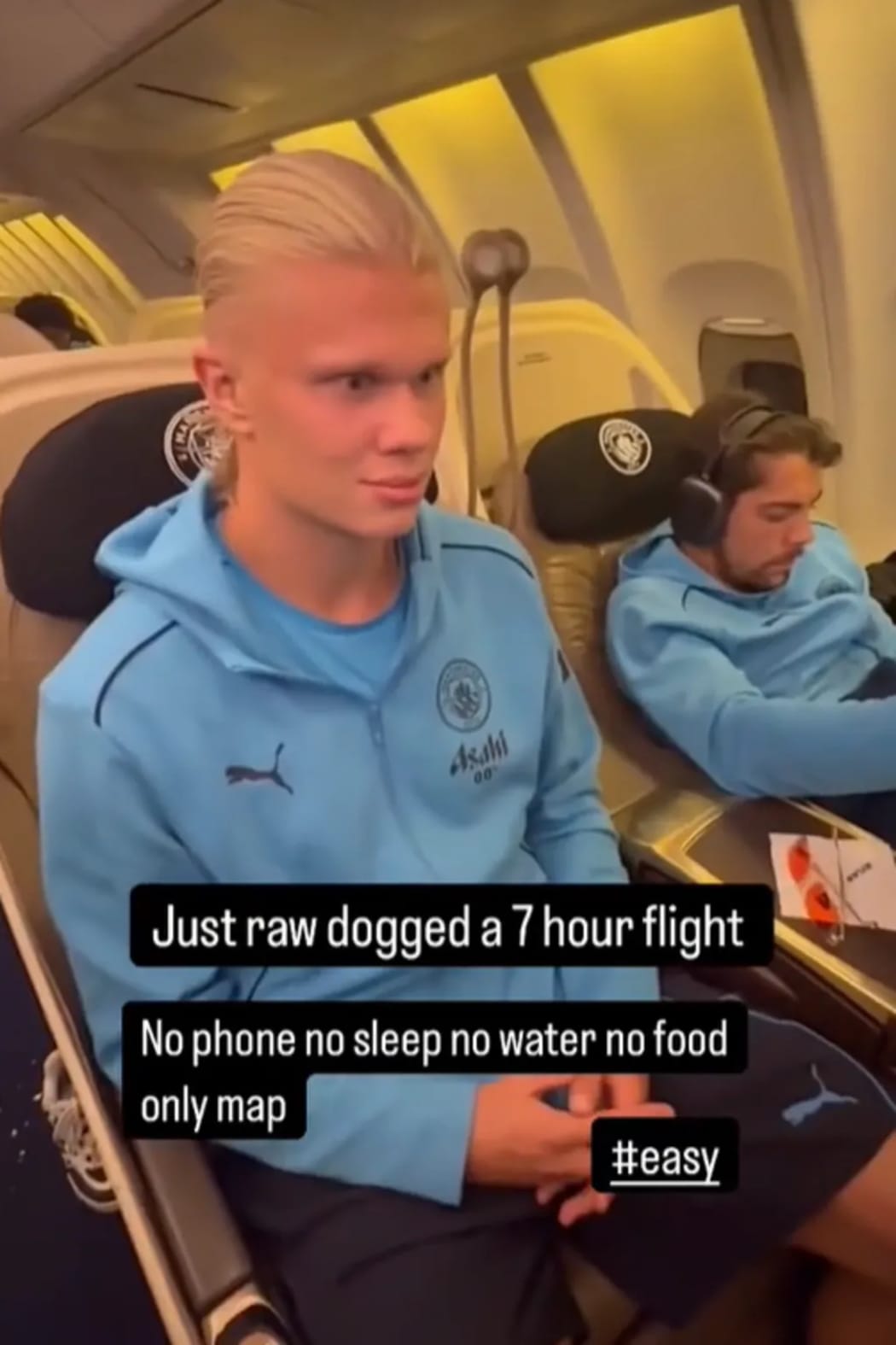 Manchester City footballer Erling Haaland recently joined the "raw-dogging" trend.