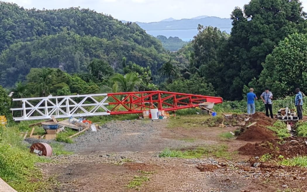The top of the new AM mast in Palau
