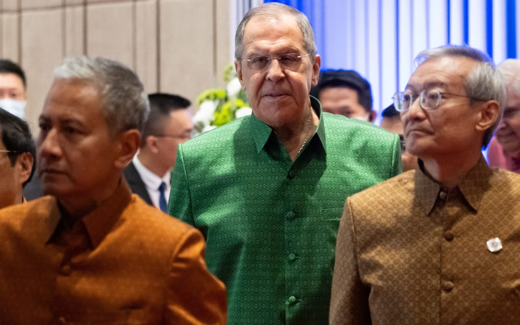 Russian Foreign Minister Sergey Lavrov (C) attends the East Asia Summit Gala dinner in Phnom Penh, Cambodia, November 12, 2022. (Photo by SAUL LOEB / AFP)