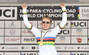 Picture by Allan McKenzie/SWpix.com / www.photosport.nz - 15/09/2019 - Sport - Cycling - UCI Para Cycling Road World Championships 2019 - Emmen, Netherlands.
New Zealand's Eltje Malzbender takes the rainbow jersey in the women's T1 road race.