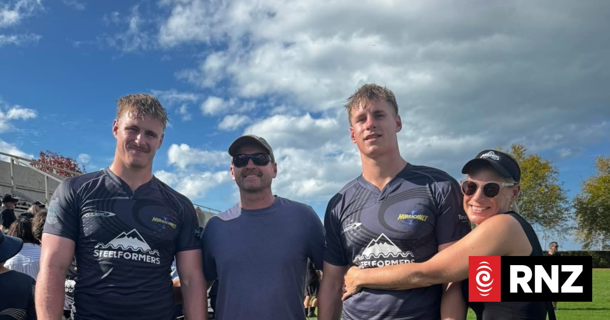 Twin brothers go head-to-head as Magpies smash Turbos