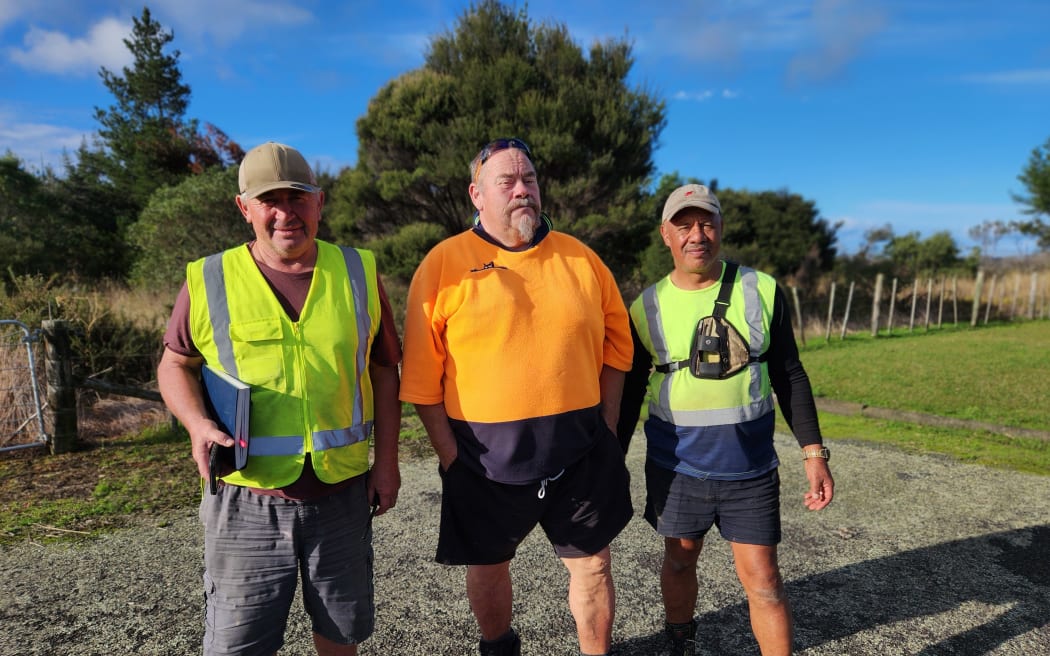 Mike Wikitera, Dan Henderson and Tutangiora Nathan of Pārengarenga Incorporation's forestry arm