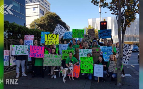 2000 procedures postponed due to doctors’ strike