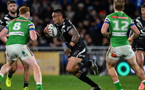 Marata Niukore in action for the Warriors against the Canberra Raiders in Round 12 of the NRL Telstra Premiership Rugby League Competition at Go Media Stadium, Auckland.