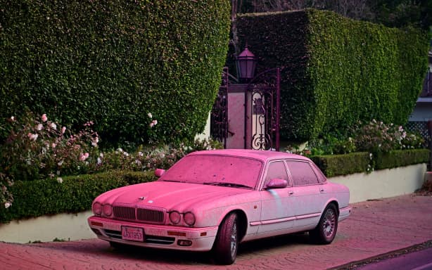 Painting Los Angeles pink: The fire retardant leaving its mark | RNZ