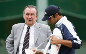 SYDNEY, NSW - OCTOBER 13:  Rahul Dravid (R) of the ICC World XI talks with former Australian cricketer Bob Simpson during training at the Sydney Cricket Ground on October 13, 2005 in Sydney, Australia.  (Photo by Hamish Blair/Getty Images) *** Local Caption *** Bob Simpson;Rahul Dravud