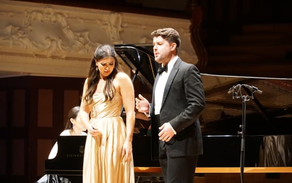 Amelia Berry and Oliver Sewell performing at the Auckland Opera Studio Gala Concert 2022
