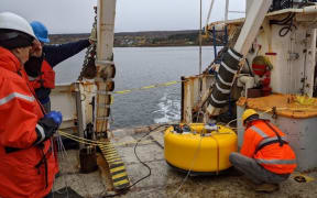 An ocean-bottom seismometer.