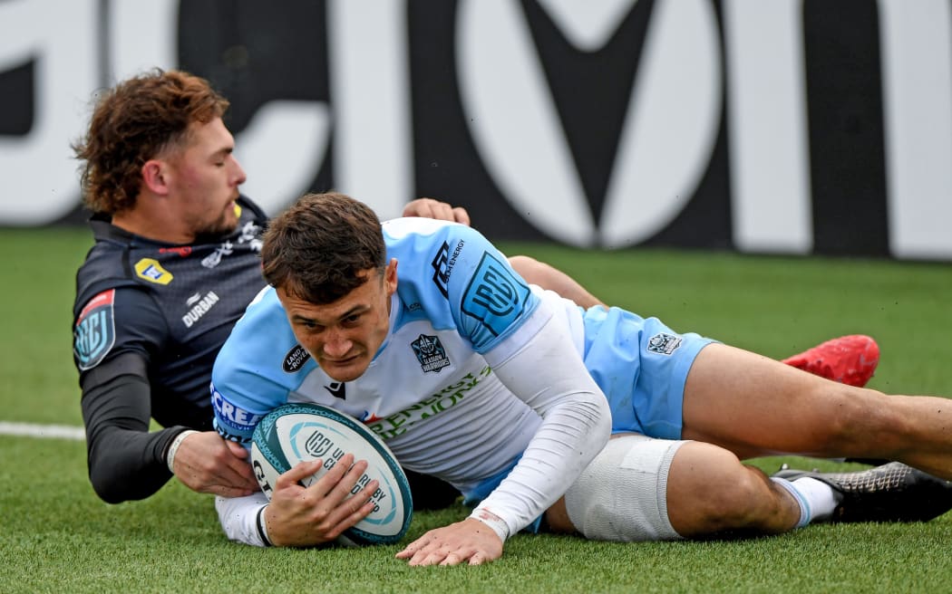 Cole Forbes scores a try for the Glasgow Warrior's in the United Rugby Championship.