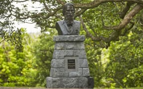 Sir John Logan Campbell sculpture