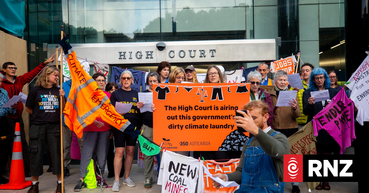 Government's climate change plans go to the High Court