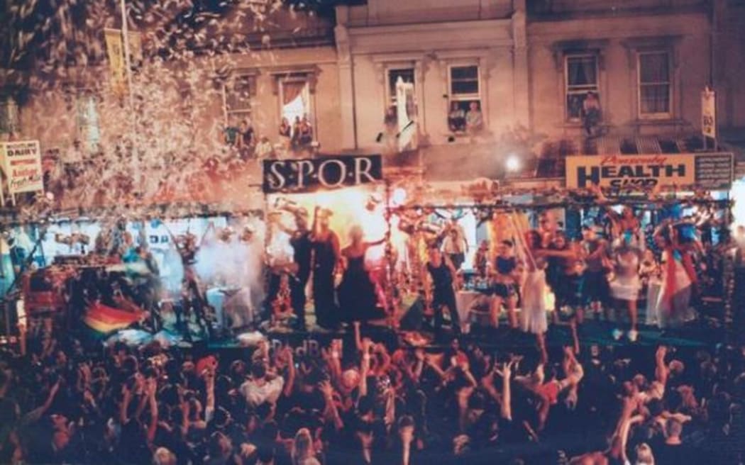 A 90s party outside SPQR.