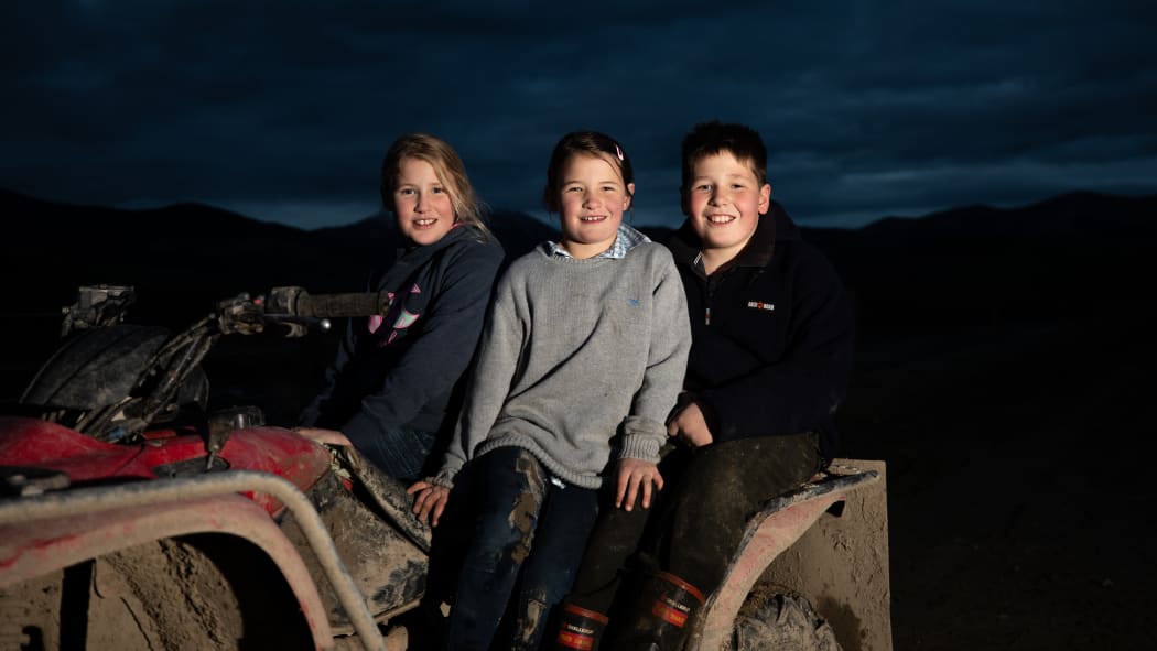 L to R Maisie, Grace and Jack Walling by Dan Cook