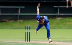 Ben Lister bowling for Auckland.