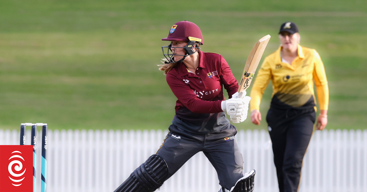 Bat drive for female cricketers - Vimarsana News
