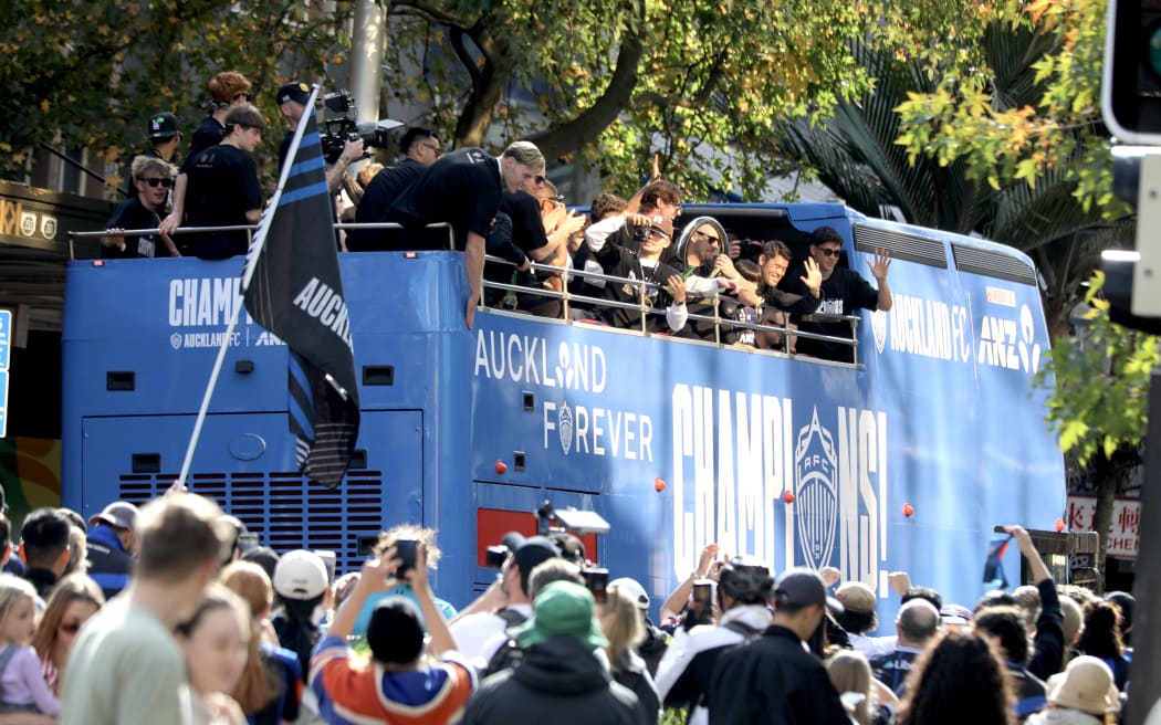 Auckland FC fans took the streets on Sunday to celebrate the club taking home the A-League championship title on Saturday night.

The Black Knights clinched a 1-0 win over five-time Grand Final champs Sydney FC at Go-Media Stadium and supporters could not be happier.