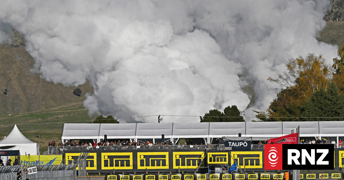 Supercars' Sunday races at Taupō Super 440 round cancelled due to cyclone