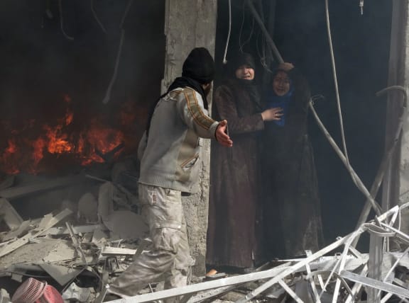 Air strikes continued in the northern city of Aleppo.