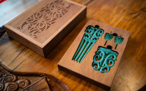 Tahutahi, the pounamu some refer to as "snowflake", is known for its vibrant green hue with white flecks.