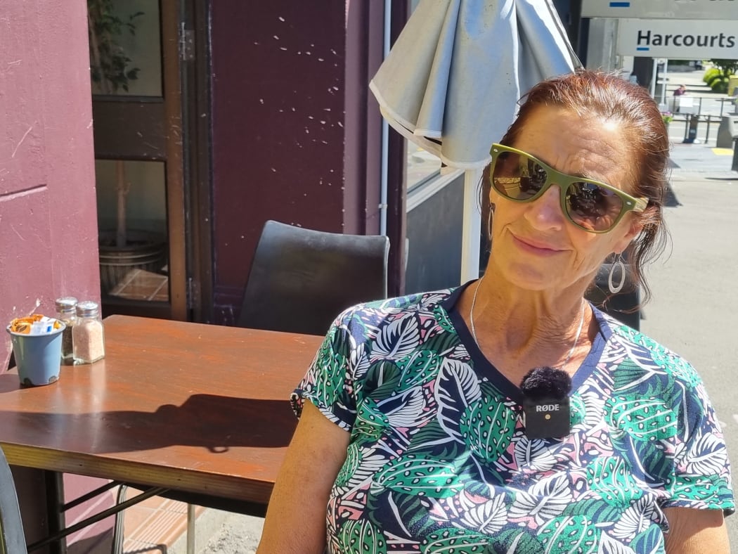 Chaos Cafe owner Kerry Vosseler says people are staying away from the city centre due to the Omicron outbreak.