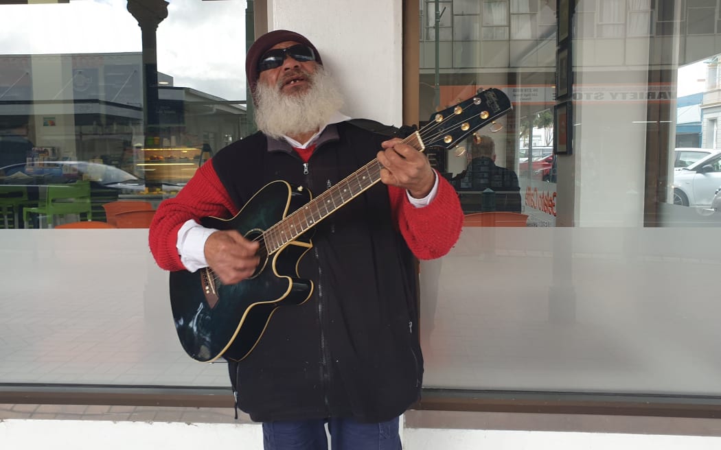 Busker Joe in Hawera, South Taranaki