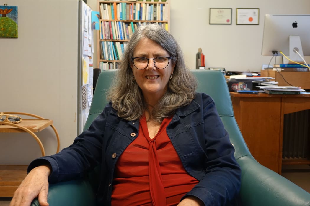 Psychotherapist Lynne Holdem believes many pakeha are envious of the treaty settlement process because they have been locked our of it.