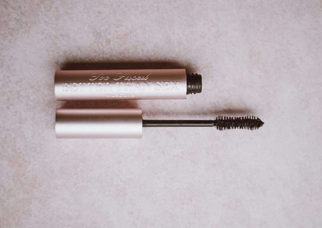 mascara