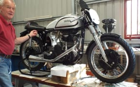Fred 'Buffy' Baggs with the restored 350cc Norton Manx.