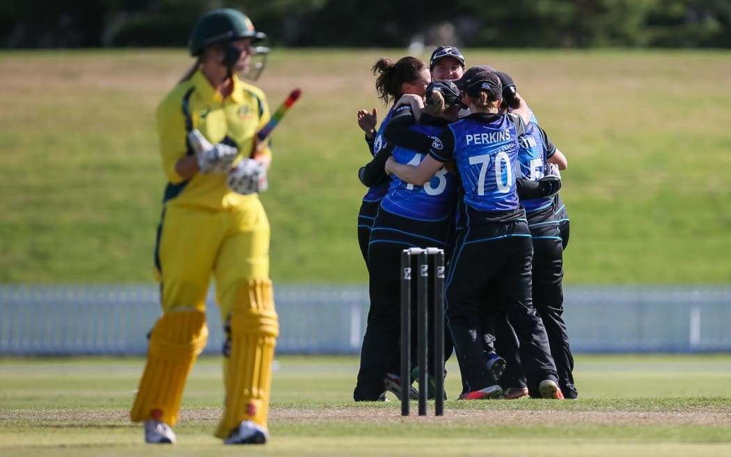 The White Ferns celebrate their victory in the 1st match of the Rose Bowl ODI series.