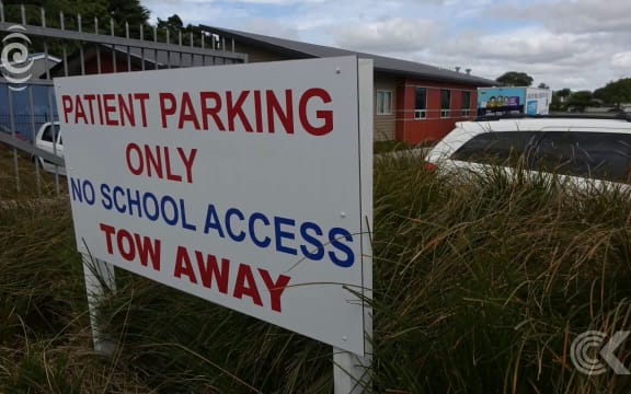 Parents furious over Akld dental clinic contamination scare