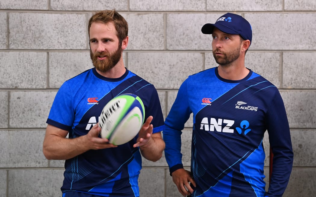 Kane Williamson (L) and Devon Conway.