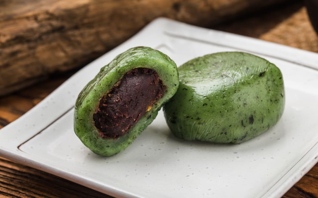 Food of Tomb Sweeping Day Festival in China-green dumpling
