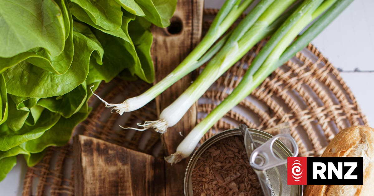 Can you eat too much tinned tuna?